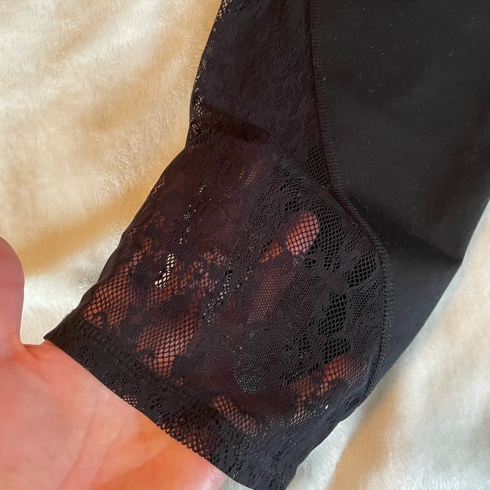 Fabletics bundle - Picture 4 of 4